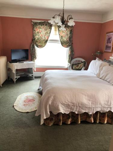 Bed & Breakfast Hickory House Inn