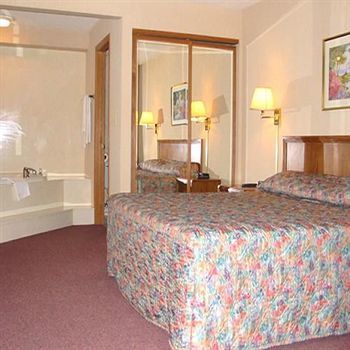 Hotel Red Carpet Inn North Chicago