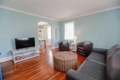Villa Coastal Getaway At Ocean View Beach