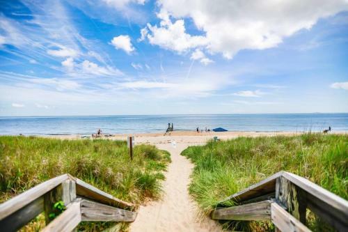 Villa Coastal Getaway At Ocean View Beach