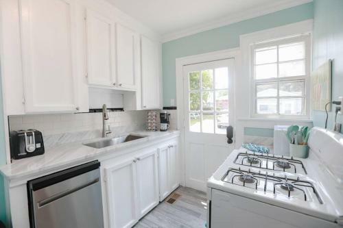 Villa Coastal Getaway At Ocean View Beach