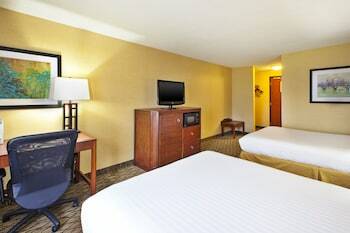 Holiday Inn Express Hotel & Suites - Belleville Area