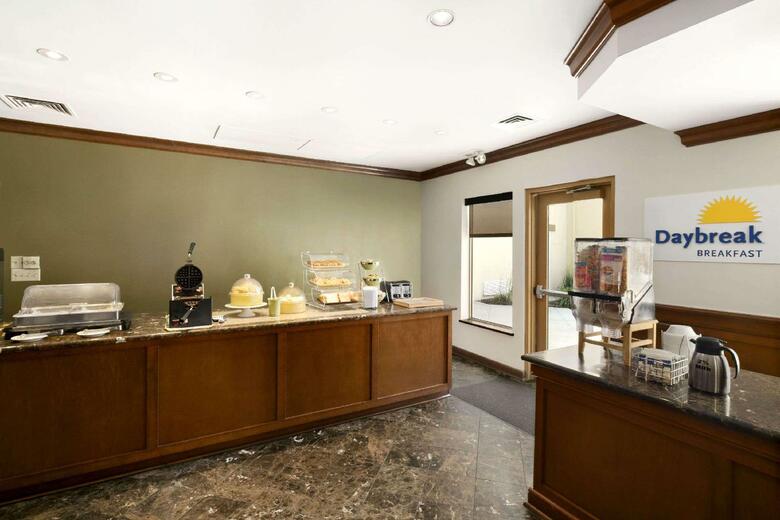 Hotel Days Inn & Suites Omaha