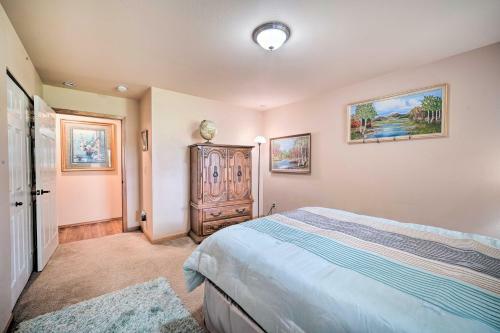 Upscale Home With Indoor Sauna On Sunset Pond!