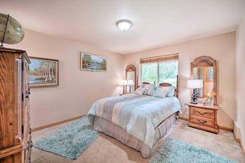Upscale Home With Indoor Sauna On Sunset Pond!