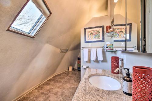 Unique Peddlin Round House With Lake Views!