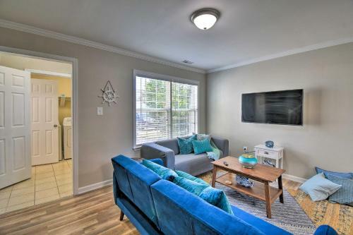 Virginia Beach Townhouse - 2 Mi To Boardwalk!