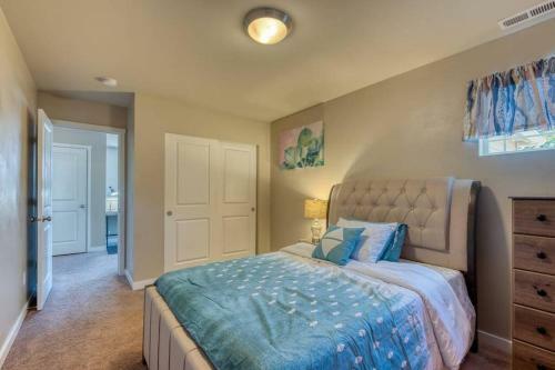 Quieter Villa: Neighborhood, Closer To Boeing