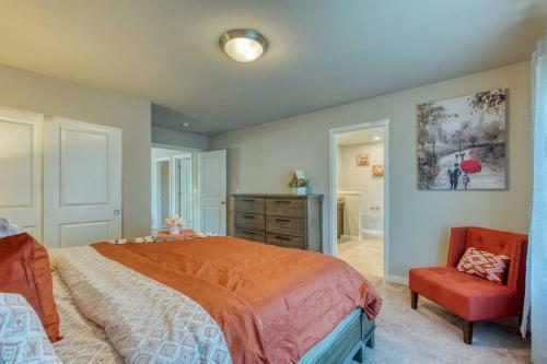 Quieter Villa: Neighborhood, Closer To Boeing