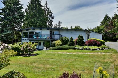 290 Sunny Side Island Retreat