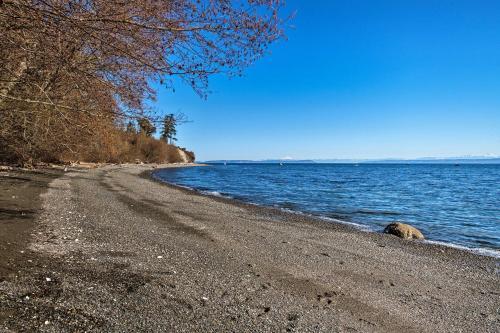 Kingston Home With Deck - 5 Minutes To Private Beach