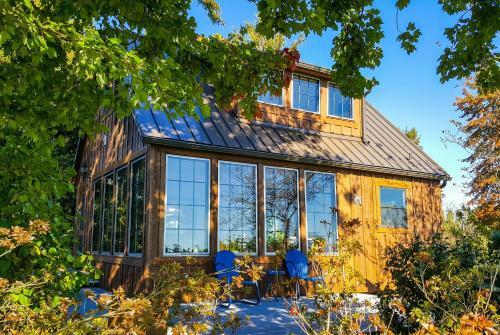 Hostal Skagit Valley Farmland View Cabin