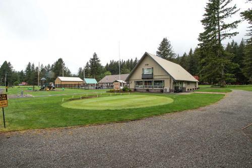 Packwood A-frame With Hot Tub, By Mt Rainier!