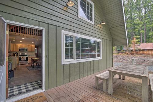 Packwood A-frame With Hot Tub, By Mt Rainier!