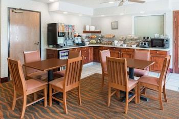 Hotel Baymont Inn And Suites Rolla