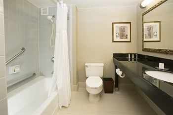 Hotel Doubletree By Hilton Detroit Novi