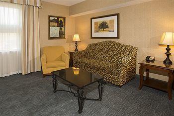 Hotel Doubletree By Hilton Detroit Novi
