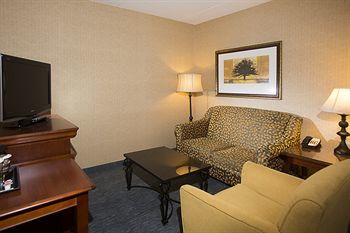 Hotel Doubletree By Hilton Detroit Novi
