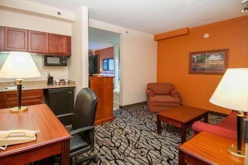 Hotel Baymont Inn & Suites