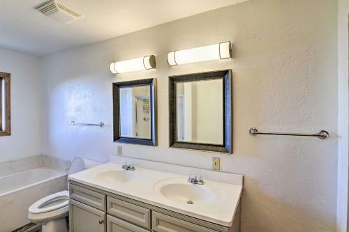Spacious Snowshoe Cabin With Sunset Mtn Views!