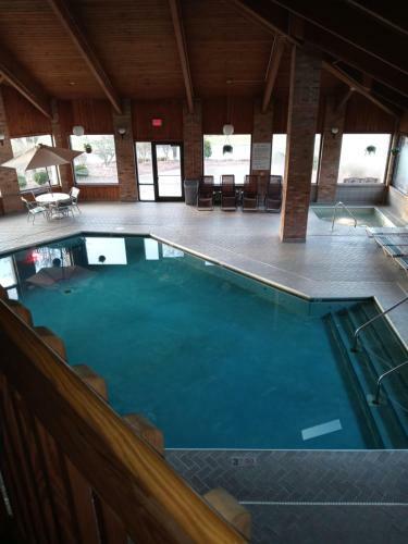 Hotel New Martinsville Inn