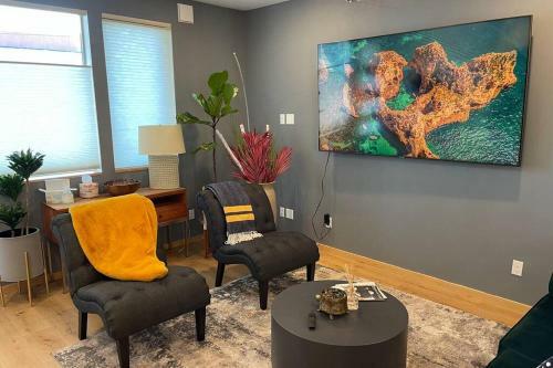 Apartamento Cheerful New Modern Townhome Close To Downtown