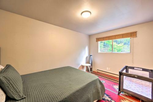 Pet-friendly W Seattle Oasis With Lush Yard!
