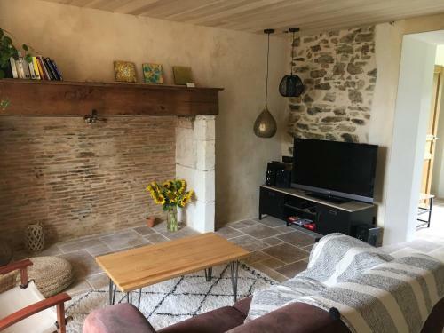 Jolie Maison En P�rigord Vert