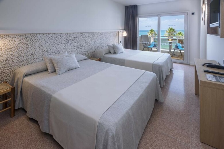 Caprici Beach Hotel & Spa