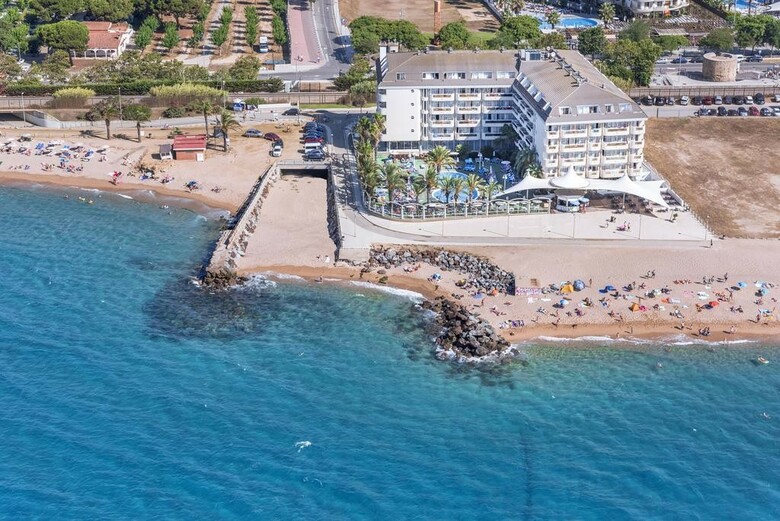 Caprici Beach Hotel & Spa