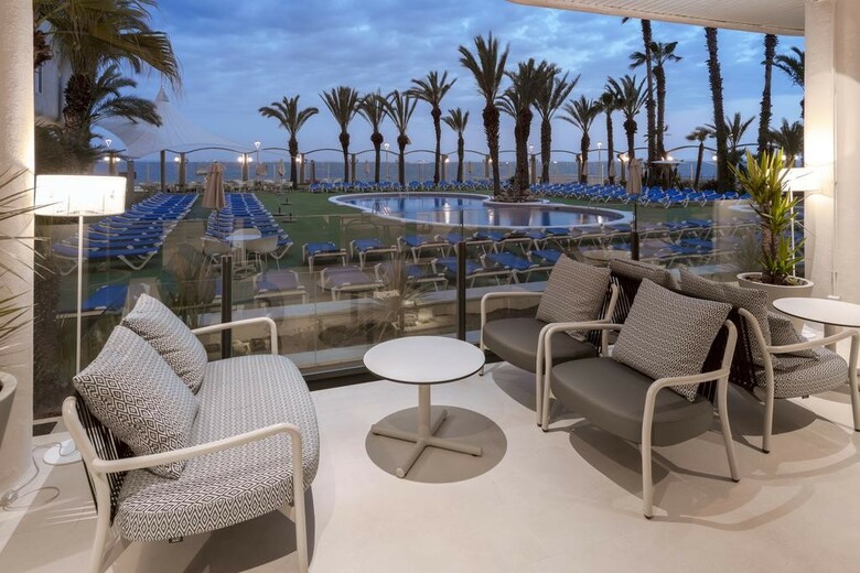 Caprici Beach Hotel & Spa