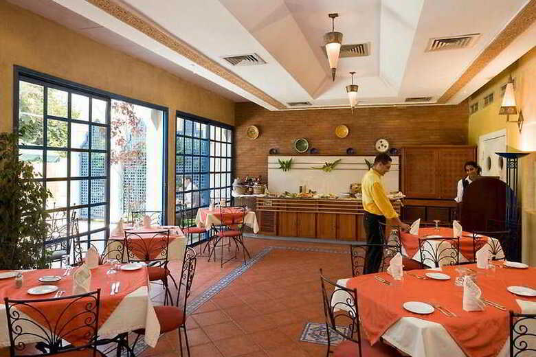 Hotel Ibis Casa Voyageurs