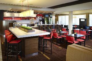 Hotel Courtyard By Marriott Louisville East