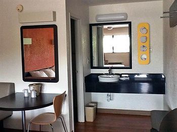 Motel 6 Kansas City