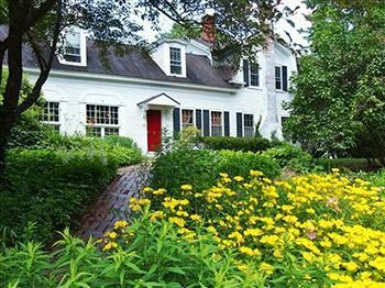 Admiral Peary Inn Bed & Breakfast