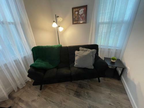 Good Knight Inn - Cozy Home Close To Fun Activities