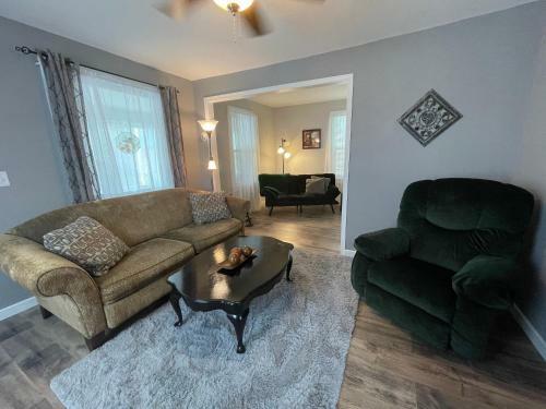 Good Knight Inn - Cozy Home Close To Fun Activities