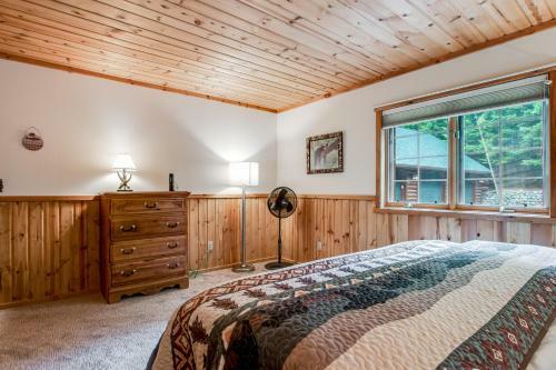 Cranberry Cove Lodge