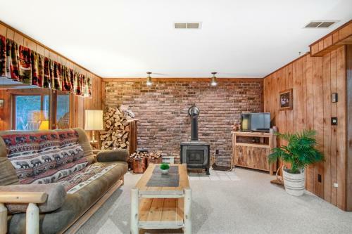 Catfish Lake Home