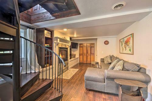 Big Cedar Lake House Views, 100 Ft To Water!