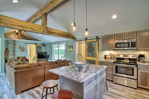 Holcombe Lakefront Cottage Fishing And Snowmobiling