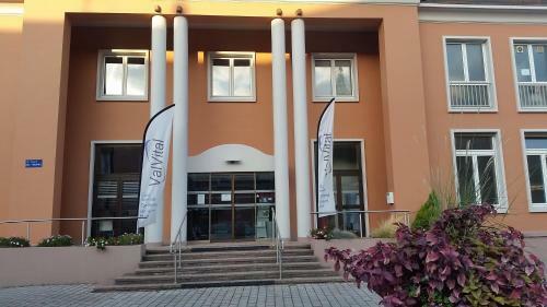 Apartamentos Meubl�s Du 25 N2 F2 Rdc