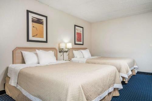 Hotel Norwood Inn & Suites La Crosse