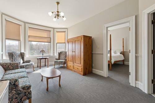The Audubon Hotel And Event Venue