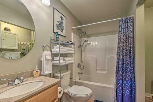 Pet-friendly Oxford Getaway With Yard And Grill!