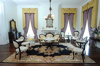 Hotel Nottoway Plantation And Resort