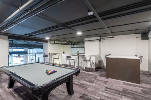 Apartamento Flexhome Skywalk To Fiserv U4 Rooftopgymparking