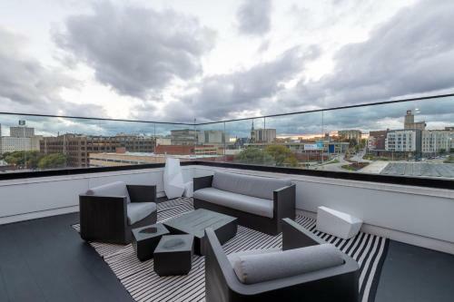 Apartamento Flexhome Skywalk To Fiserv U4 Rooftopgymparking