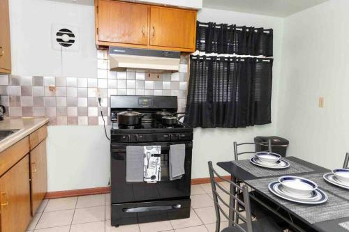Apartamento Nice Three Bedroom Rental Unit Free Parking & Wifi