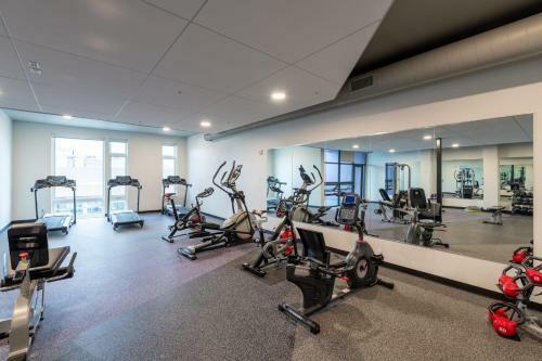 Apartamento Flexhome Skywalk To Fiserv U1 Rooftopgymparking
